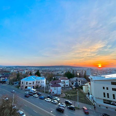 Ferienwohnung Mnm Lapusneanu Iasi Exterior foto